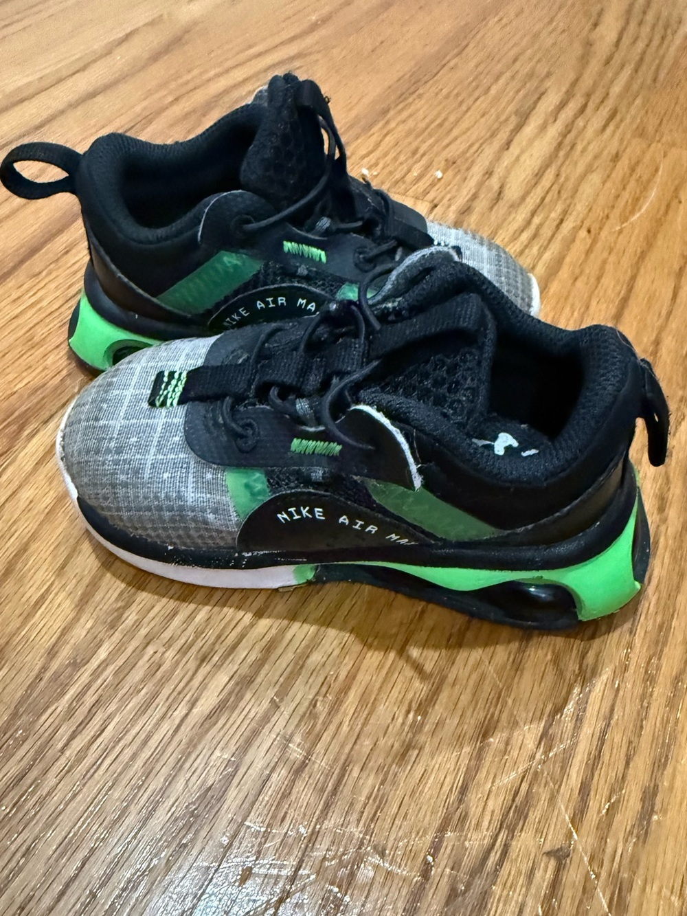 Nike Kids Air Max Sneaker - Black & Green